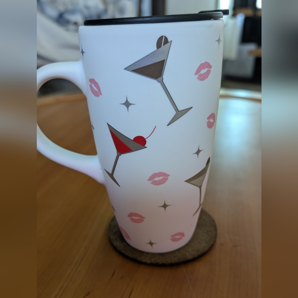 Chic Cocktail Mug with Lip Print